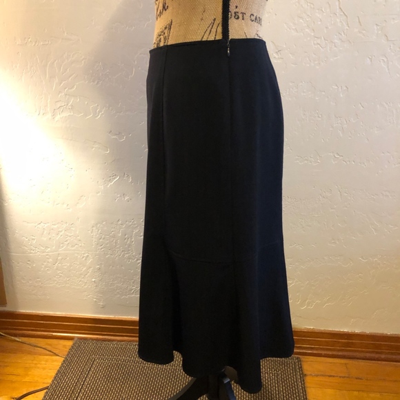 Conrad C Petites skirt, size 10 - Picture 5 of 6